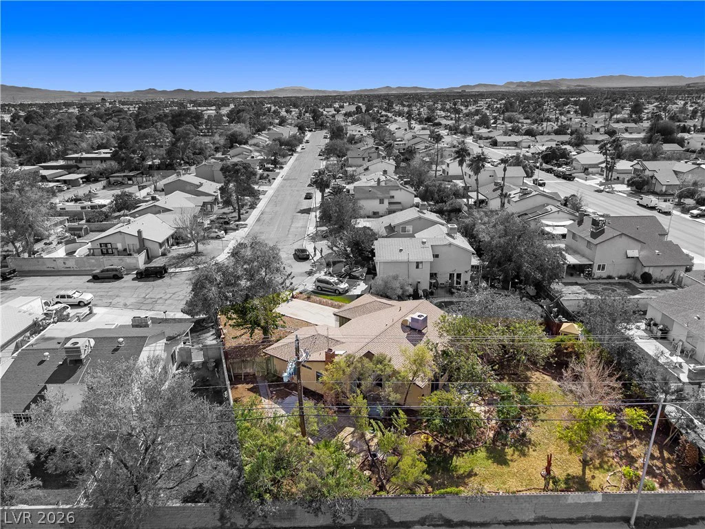 6270 Meadow Lark, Las Vegas, NV 89103