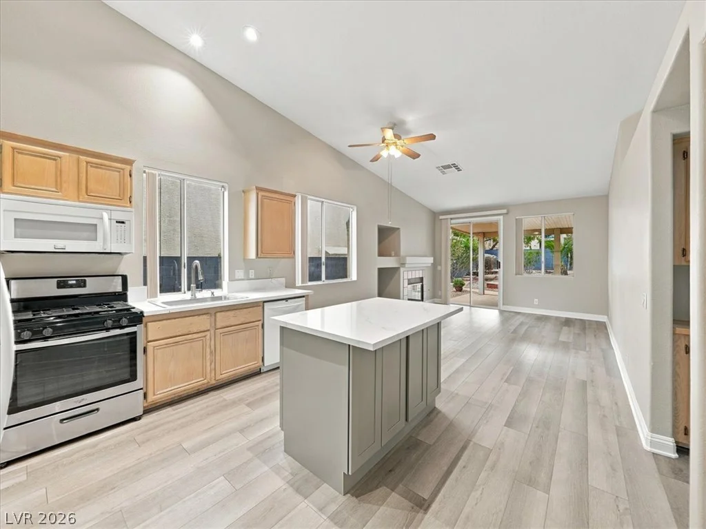 9645 Bending River, Las Vegas, NV 89129