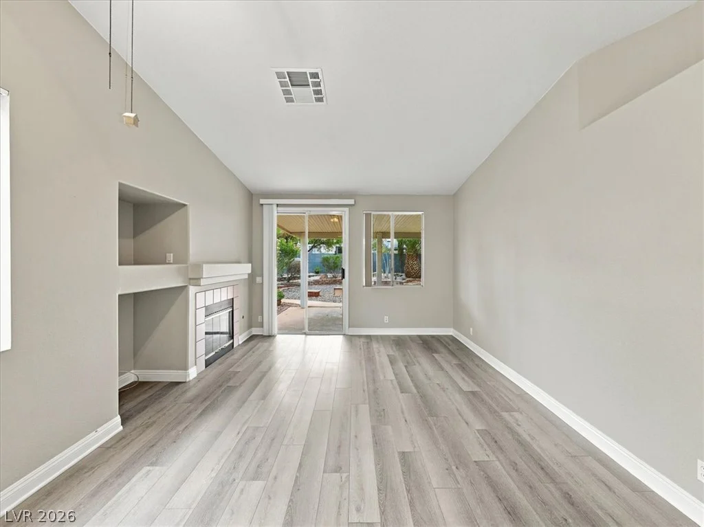 9645 Bending River, Las Vegas, NV 89129