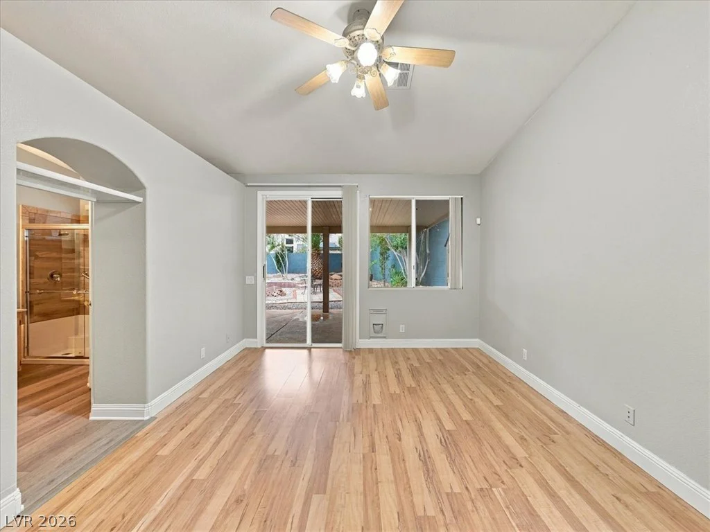 9645 Bending River, Las Vegas, NV 89129