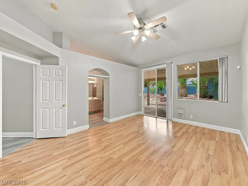 9645 Bending River, Las Vegas, NV 89129