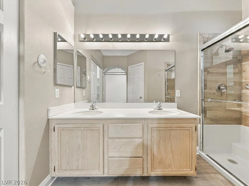 9645 Bending River, Las Vegas, NV 89129