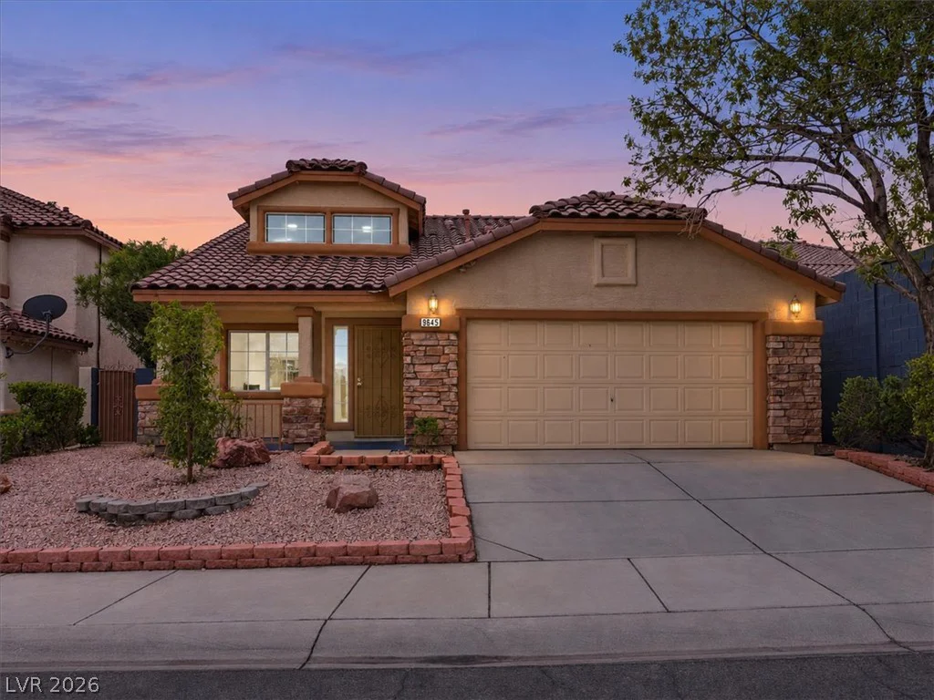 9645 Bending River, Las Vegas, NV 89129