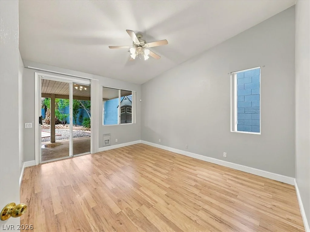 9645 Bending River, Las Vegas, NV 89129
