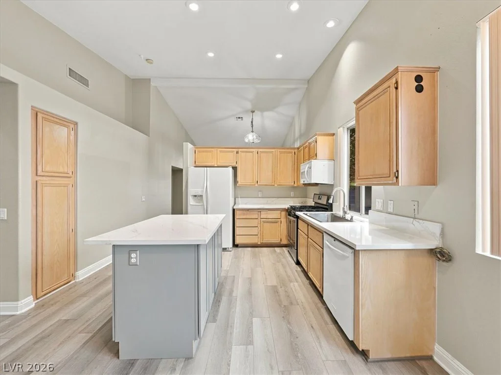 9645 Bending River, Las Vegas, NV 89129