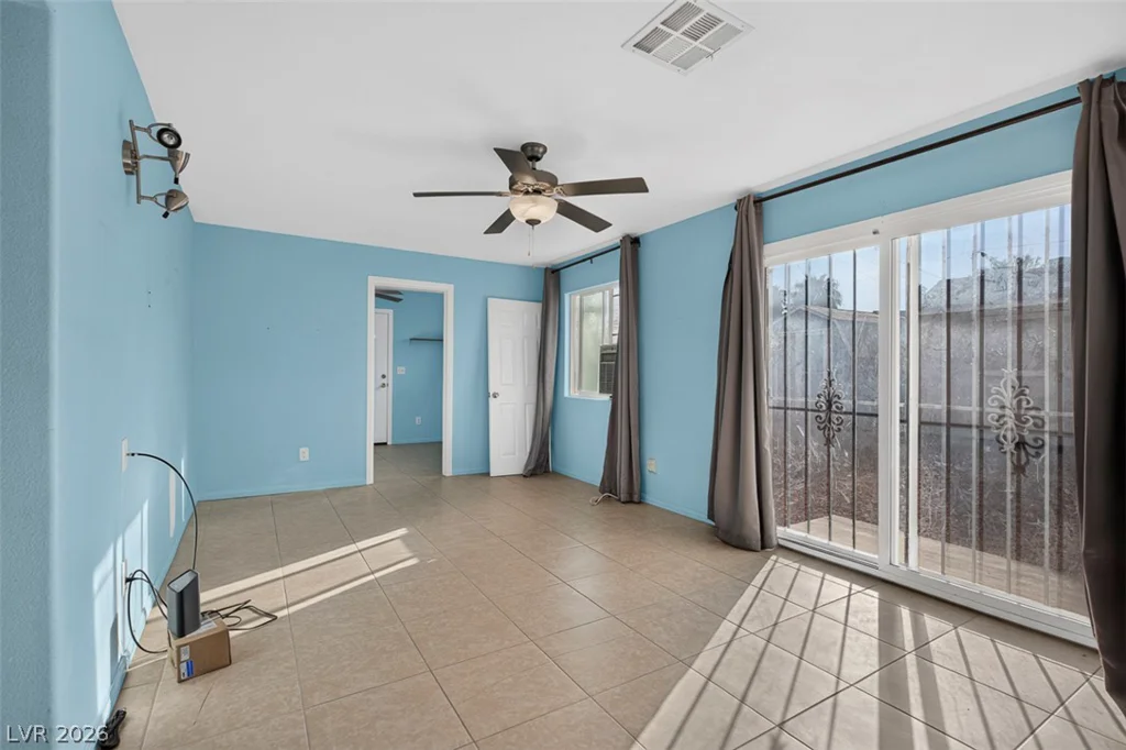1323 Maui, Las Vegas, NV 89104