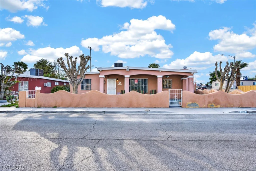 1323 Maui, Las Vegas, NV 89104