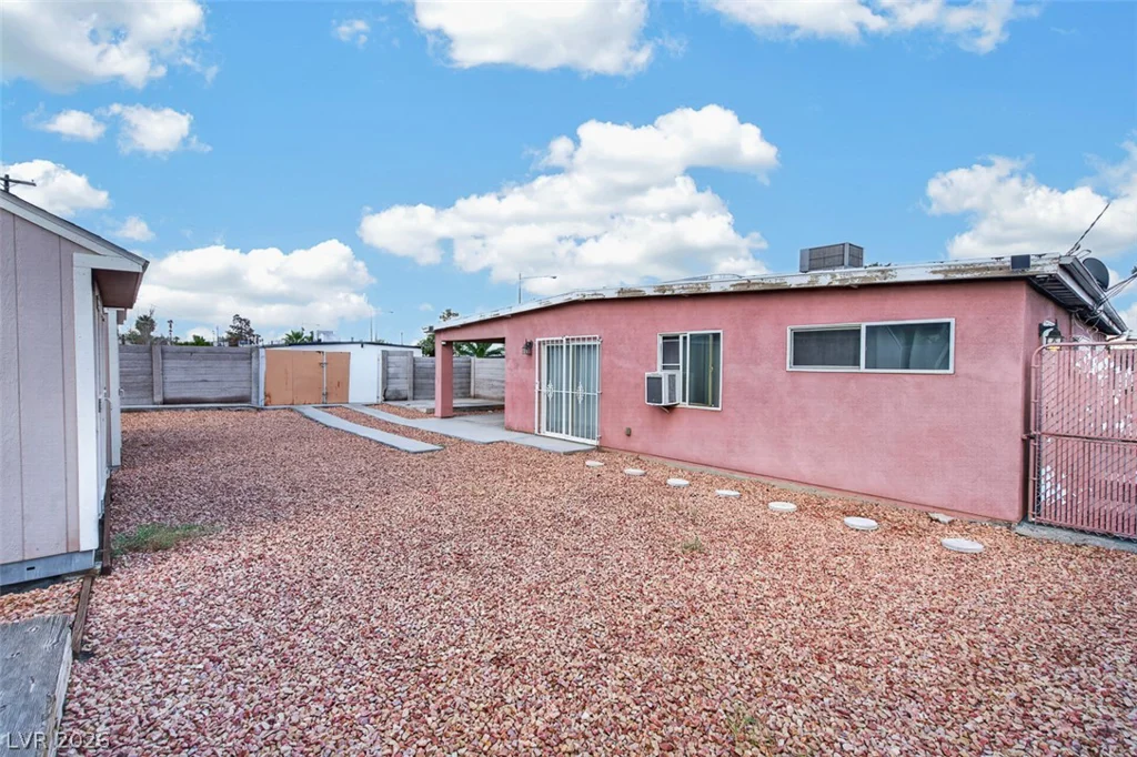 1323 Maui, Las Vegas, NV 89104