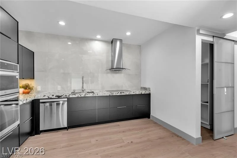 2861 QUEENS COURTYARD, Las Vegas, NV 89109