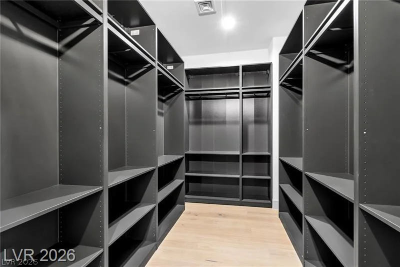2861 QUEENS COURTYARD, Las Vegas, NV 89109