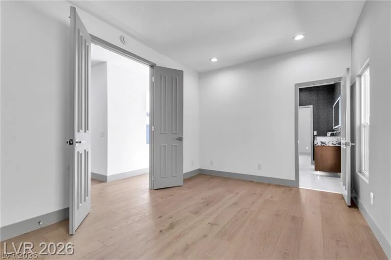 2861 QUEENS COURTYARD, Las Vegas, NV 89109