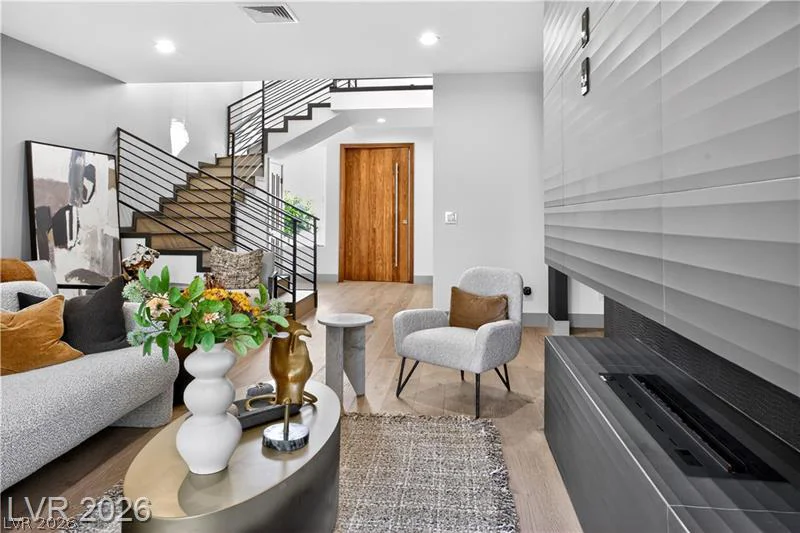 2861 QUEENS COURTYARD, Las Vegas, NV 89109