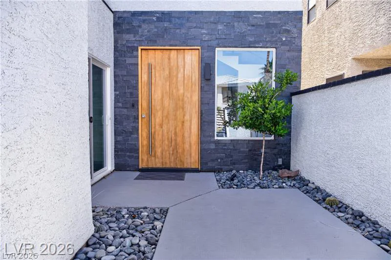 2861 QUEENS COURTYARD, Las Vegas, NV 89109