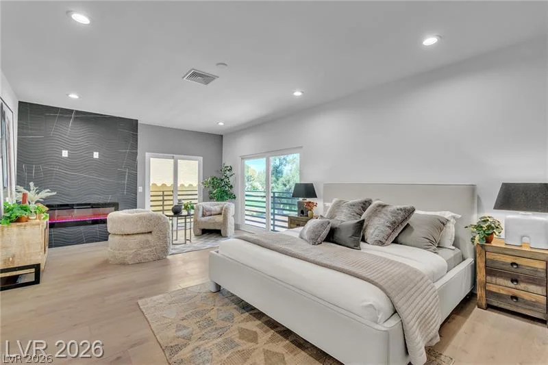 2861 QUEENS COURTYARD, Las Vegas, NV 89109