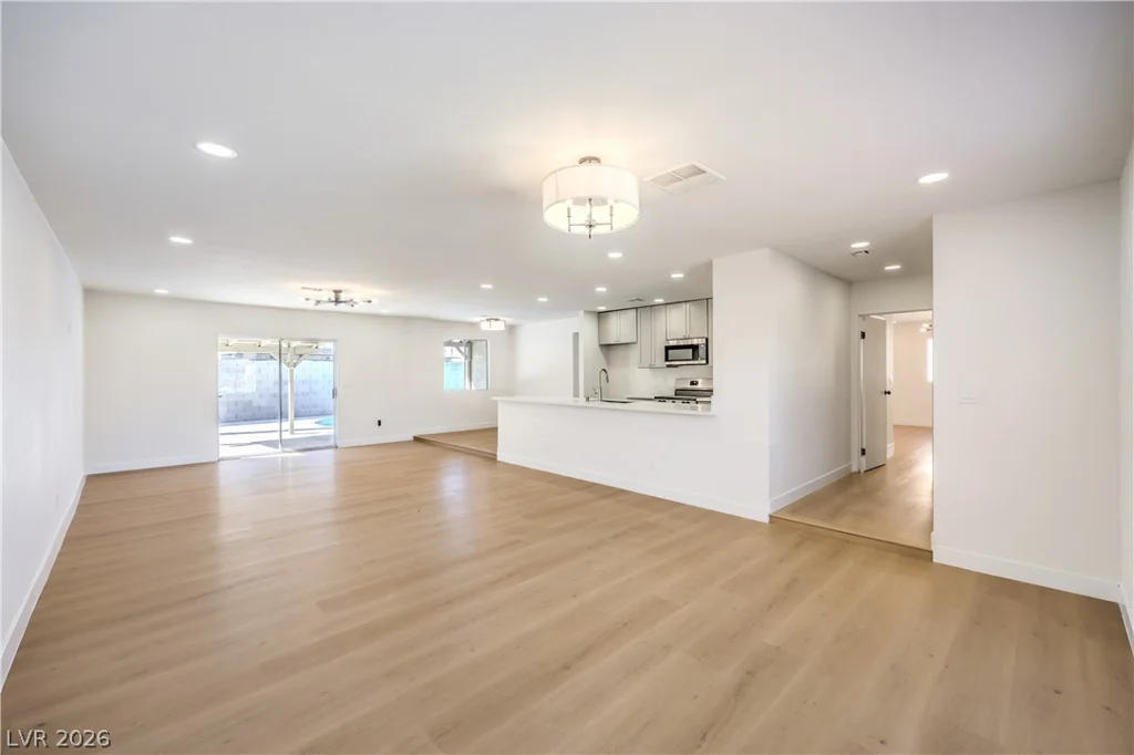 4309 Mott, Las Vegas, NV 89102
