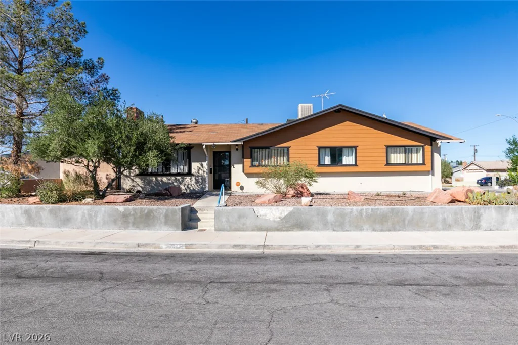 2117 Las Flores, Las Vegas, NV 89102