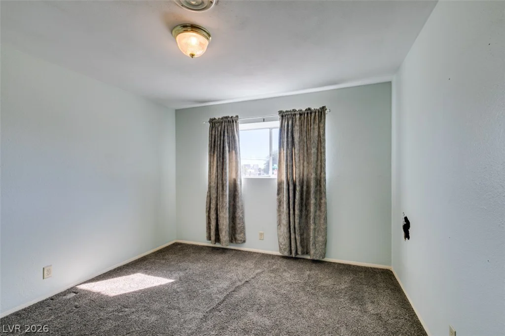 2117 Las Flores, Las Vegas, NV 89102