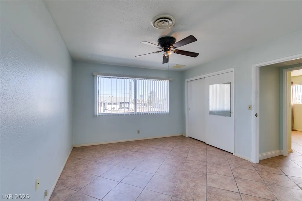 2117 Las Flores, Las Vegas, NV 89102