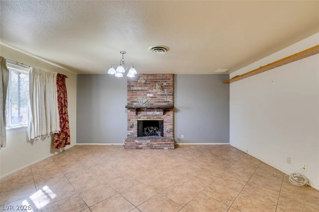 2117 Las Flores, Las Vegas, NV 89102
