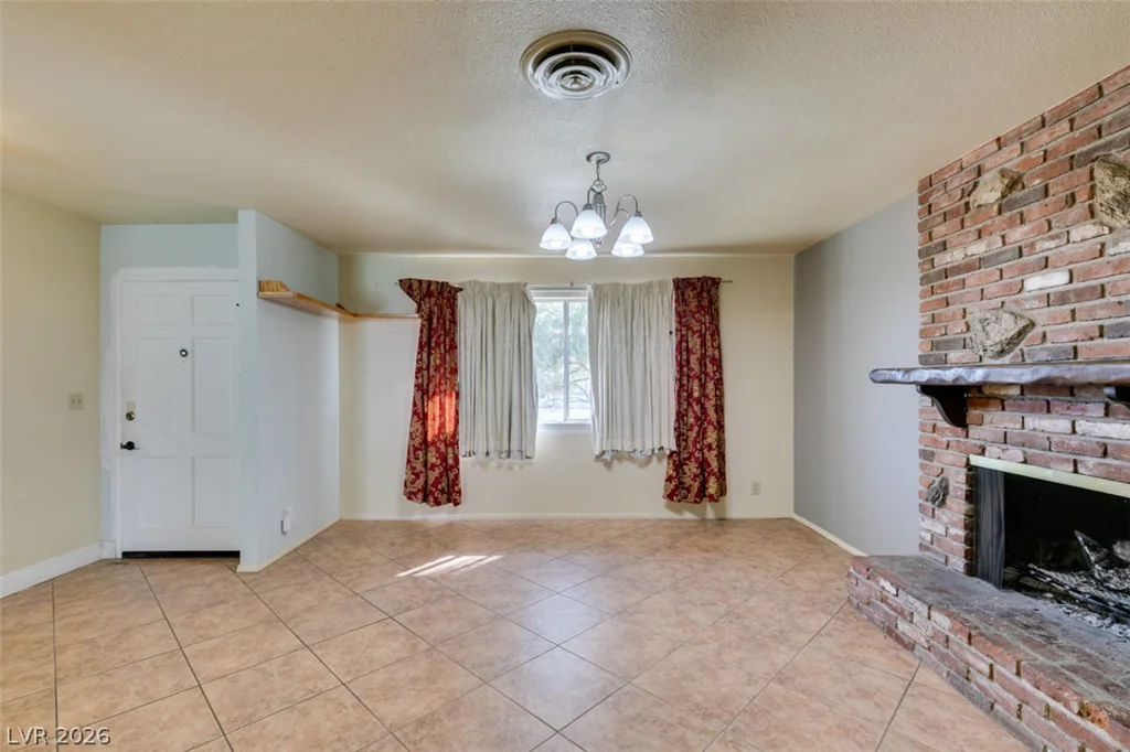 2117 Las Flores, Las Vegas, NV 89102