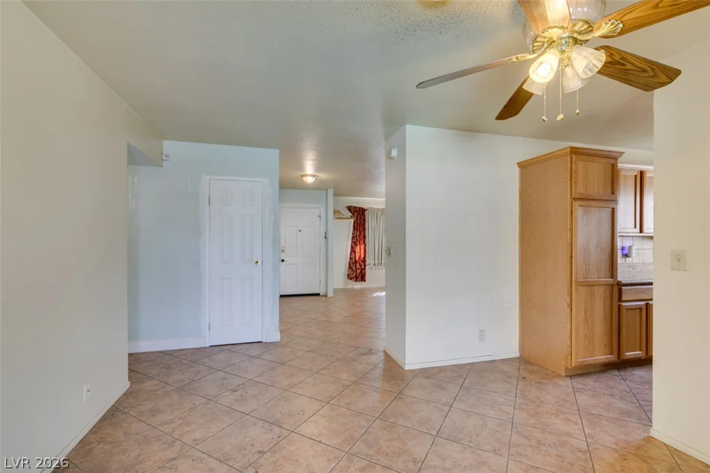 2117 Las Flores, Las Vegas, NV 89102