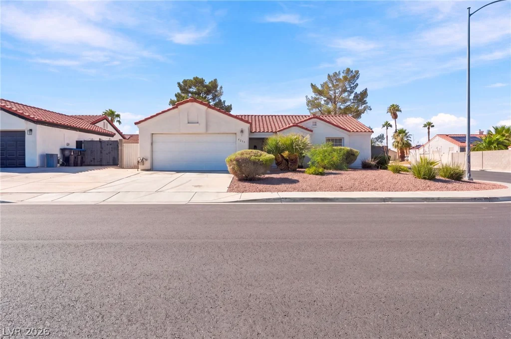 4219 Famoso, North Las Vegas, NV 89032