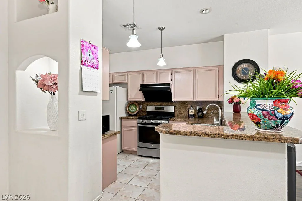 5248 Sunny Beach, Las Vegas, NV 89118