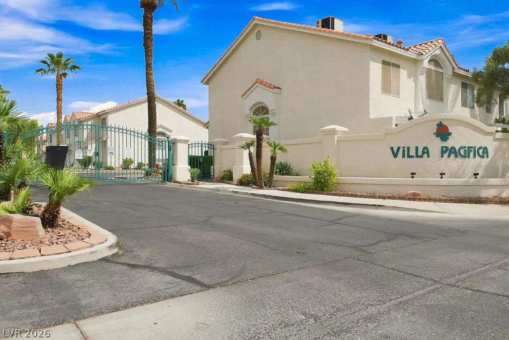 5248 Sunny Beach, Las Vegas, NV 89118