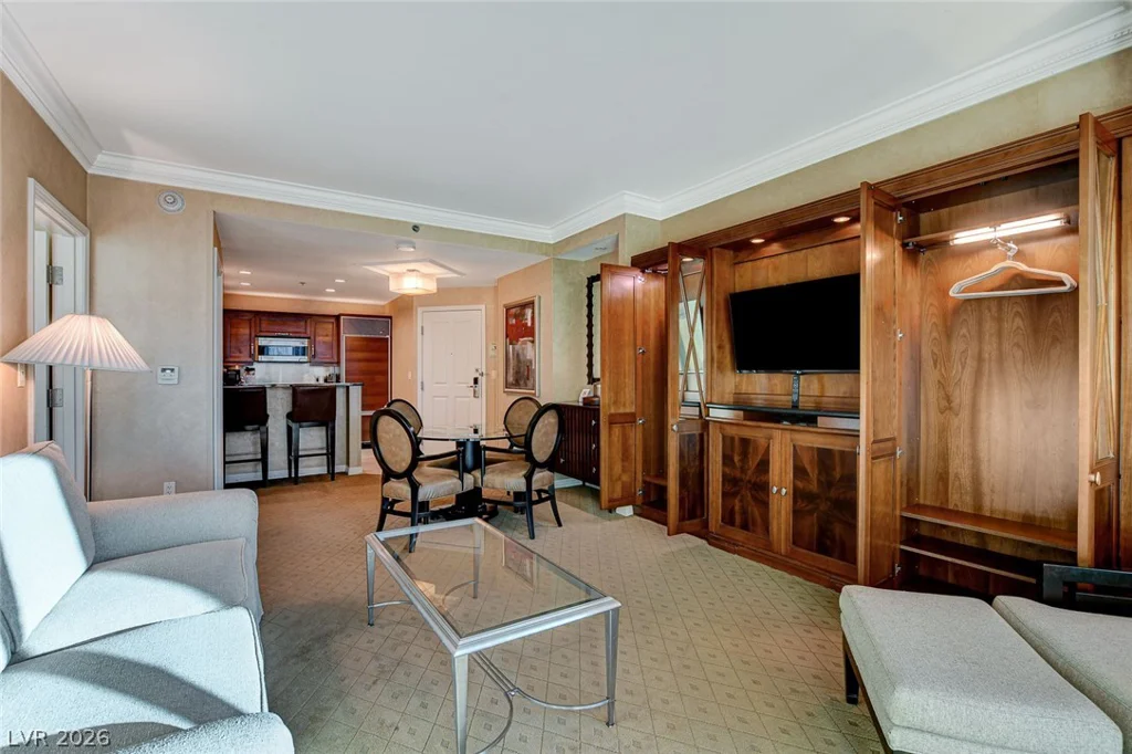 145 Harmon, Las Vegas, NV 89109
