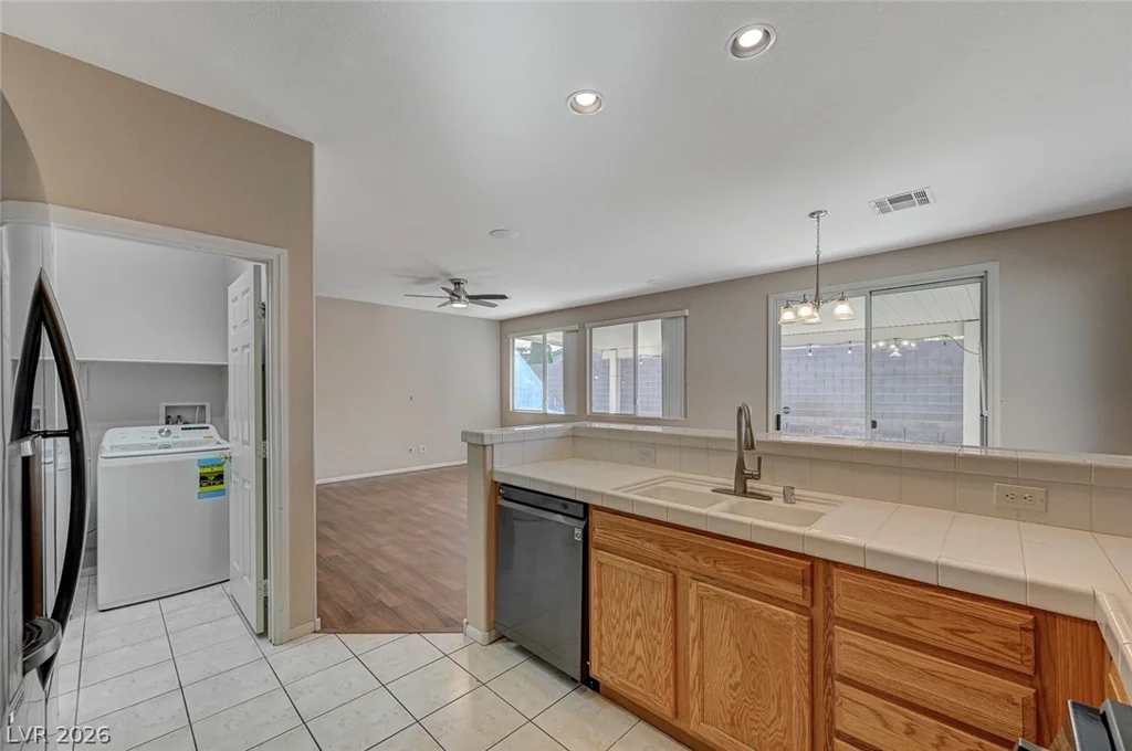 7905 Sagebrush Bend, Las Vegas, NV 89113