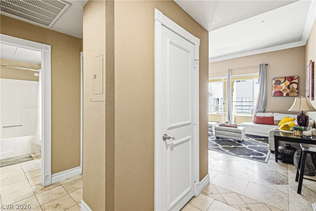 210 Flamingo, Las Vegas, NV 89169