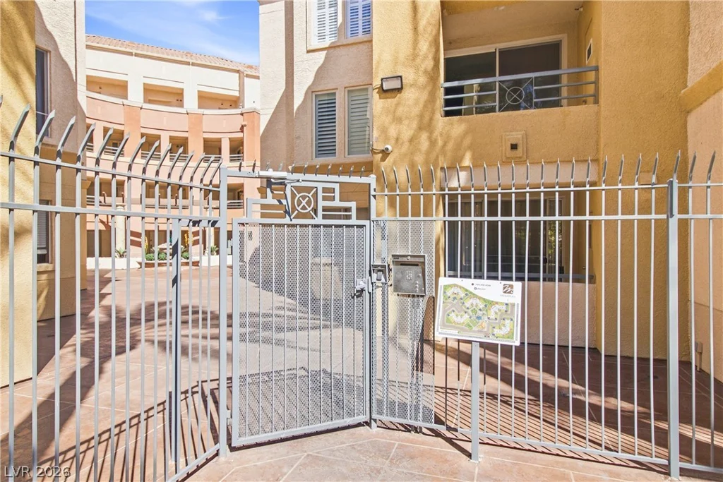 210 Flamingo, Las Vegas, NV 89169