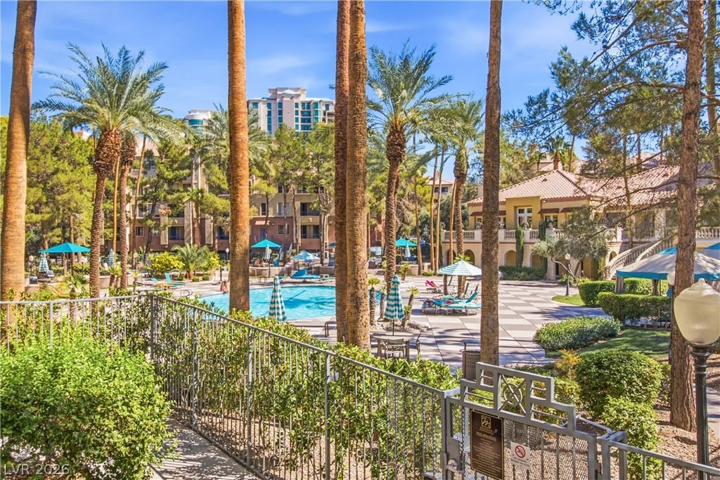 210 Flamingo, Las Vegas, NV 89169