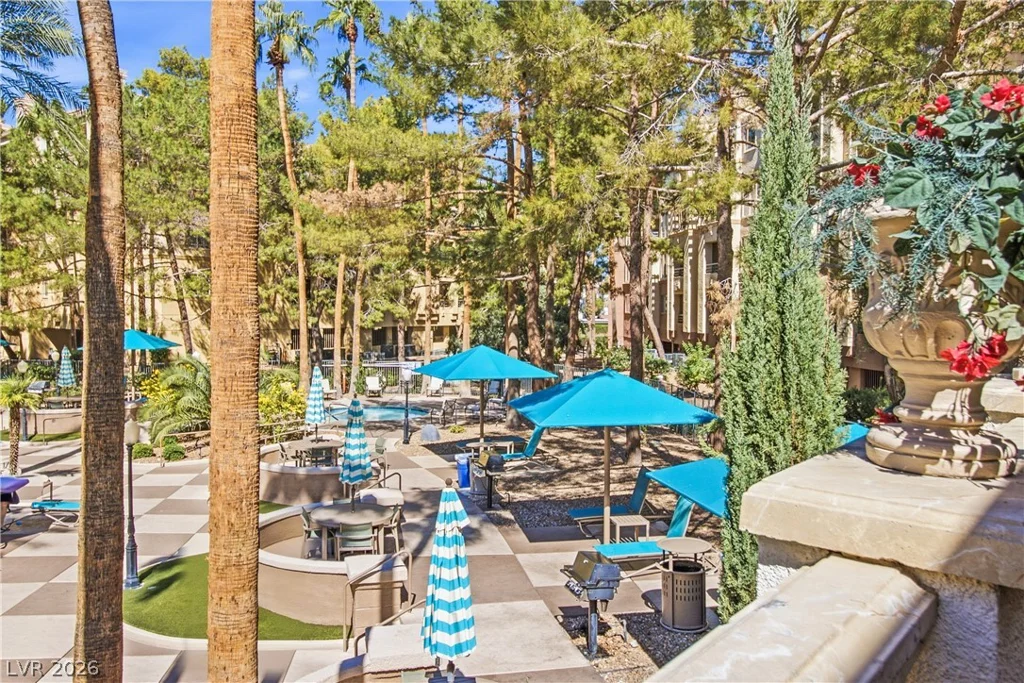 210 Flamingo, Las Vegas, NV 89169