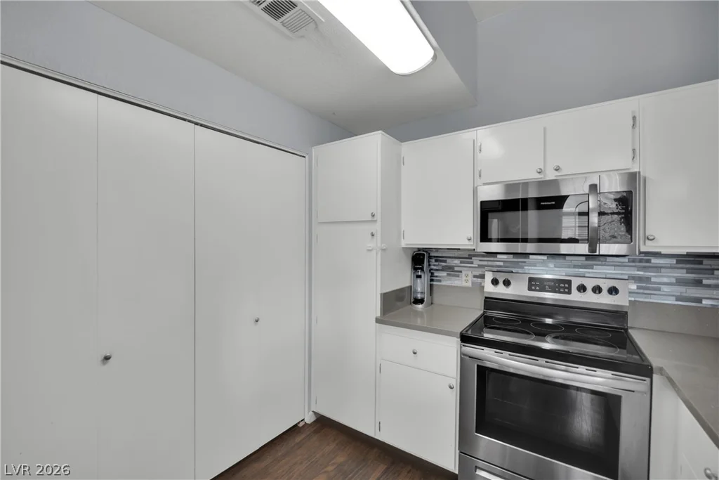 3150 Soft Breezes, Las Vegas, NV 89128