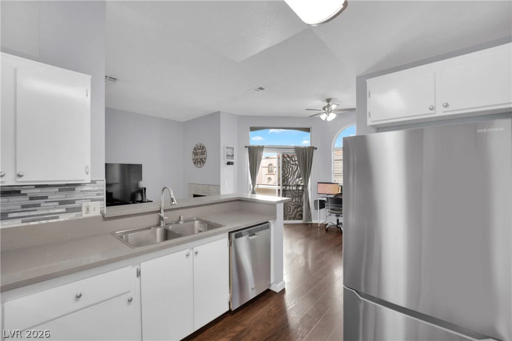 3150 Soft Breezes, Las Vegas, NV 89128