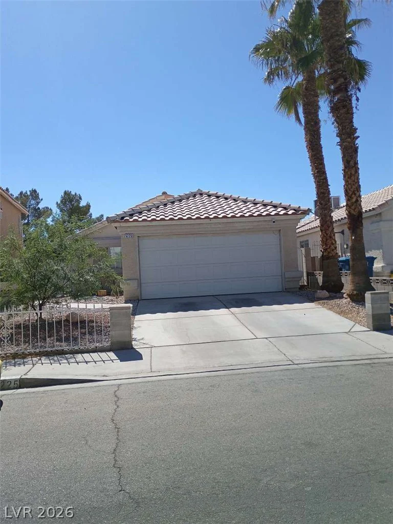 5225 Silverheart, Las Vegas, NV 89142