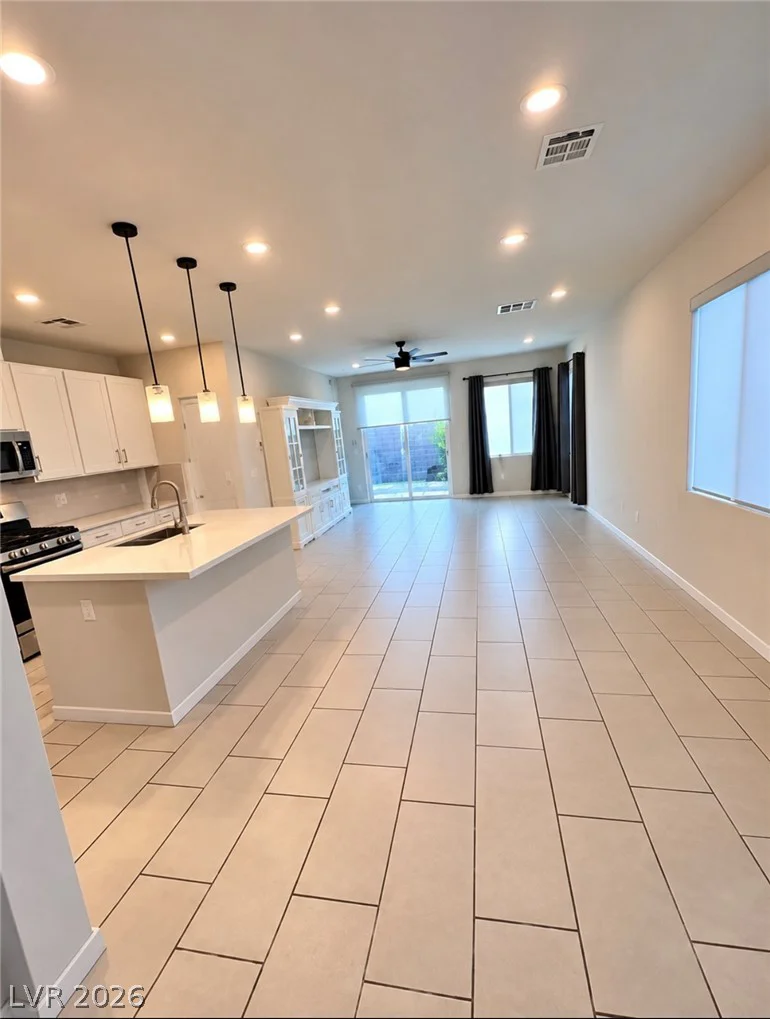6639 Wandering Palmer, North Las Vegas, NV 89086
