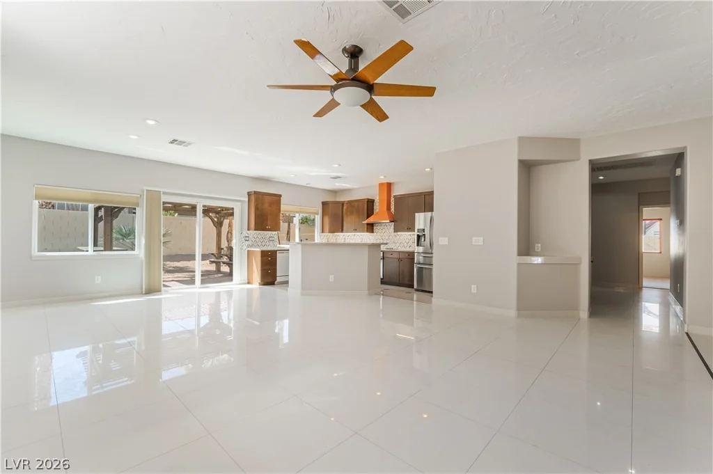 1363 Yeager, Las Vegas, NV 89123