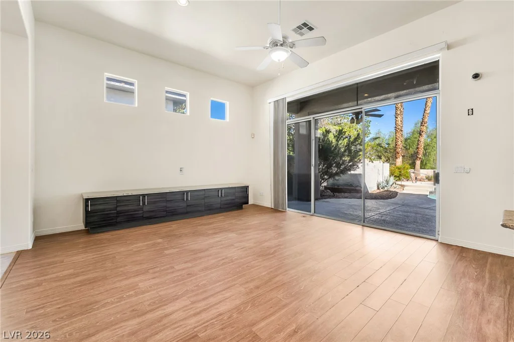 308 Cambrian Ridge, Las Vegas, NV 89144