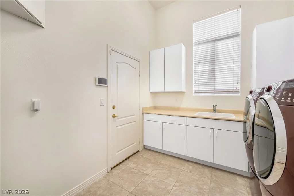 308 Cambrian Ridge, Las Vegas, NV 89144