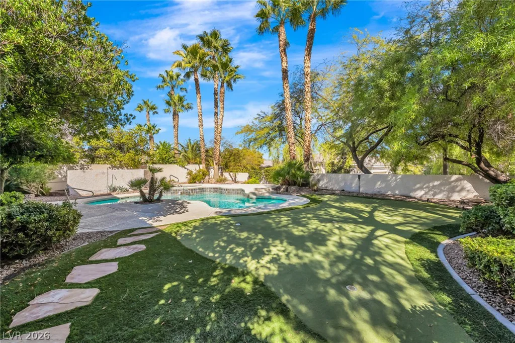308 Cambrian Ridge, Las Vegas, NV 89144