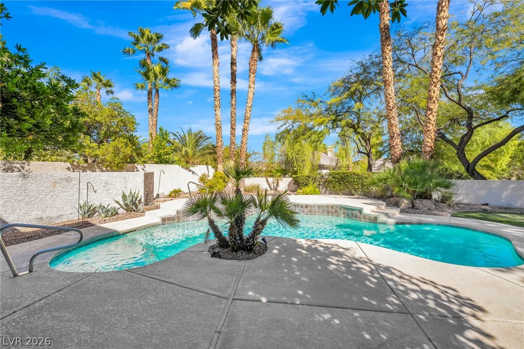308 Cambrian Ridge, Las Vegas, NV 89144