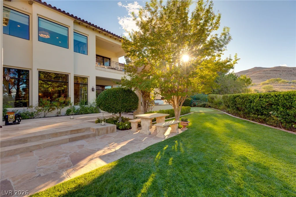 50 Olympia Hills, Las Vegas, NV 89141