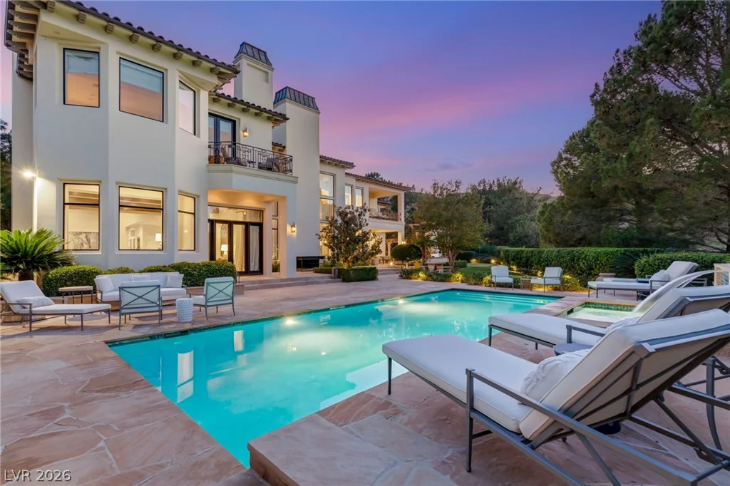 50 Olympia Hills, Las Vegas, NV 89141