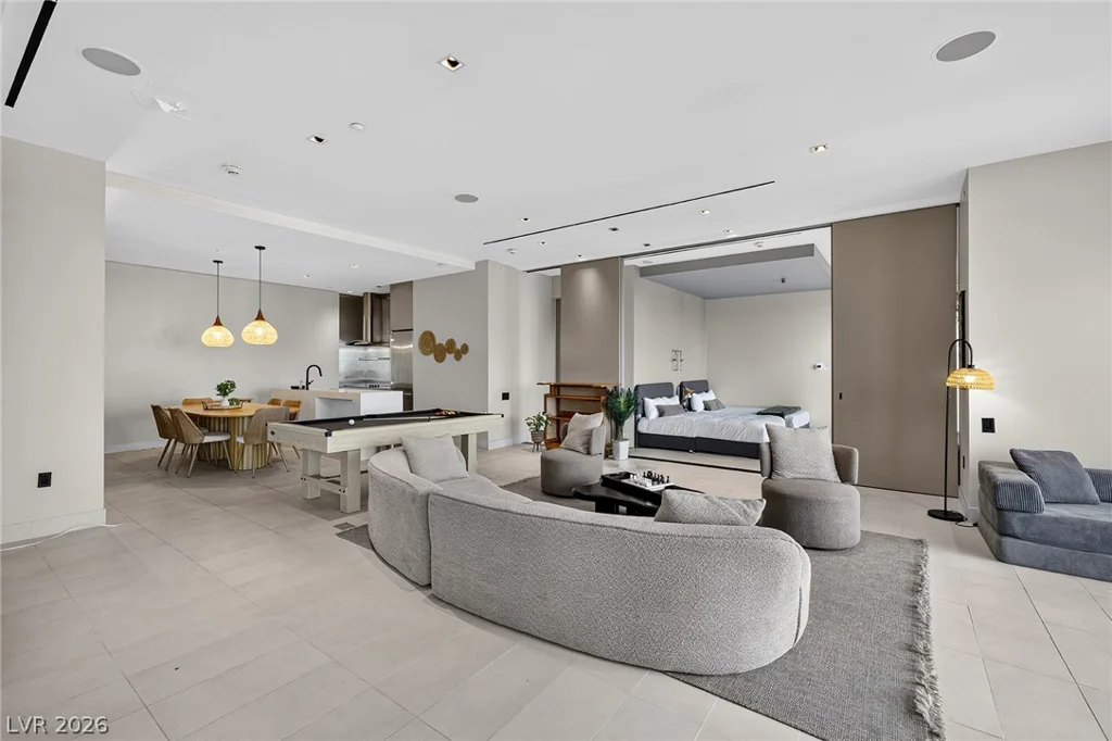 4381 Flamingo, Las Vegas, NV 89103