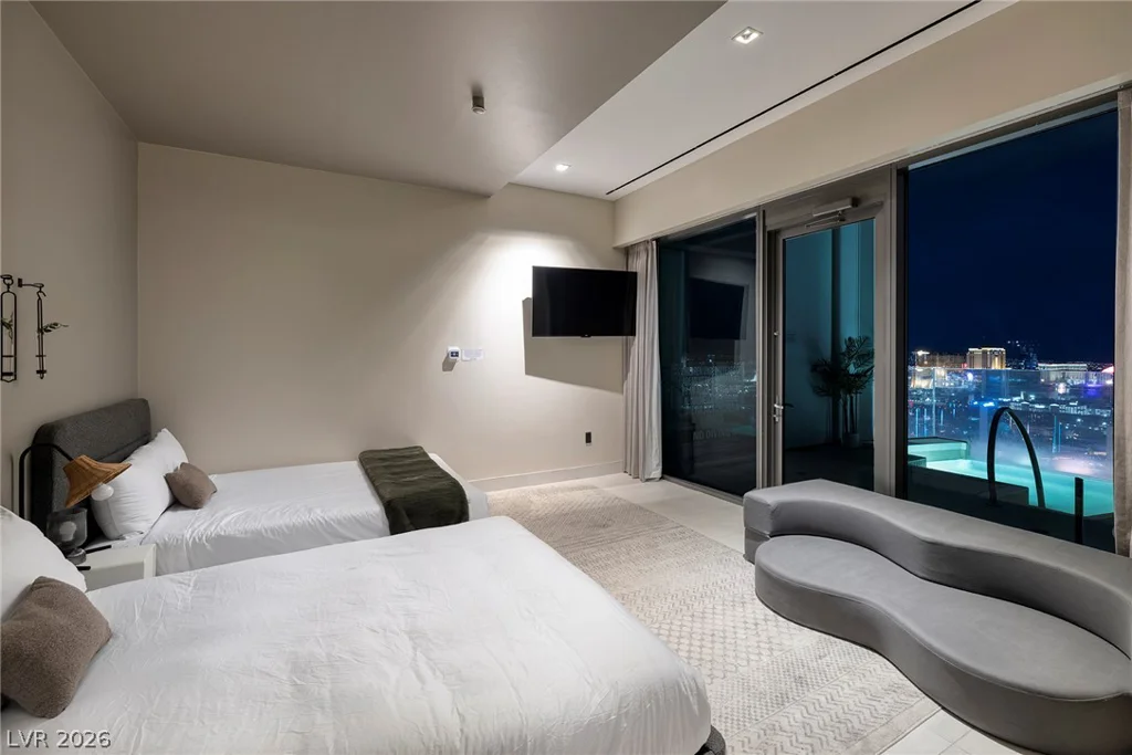 4381 Flamingo, Las Vegas, NV 89103