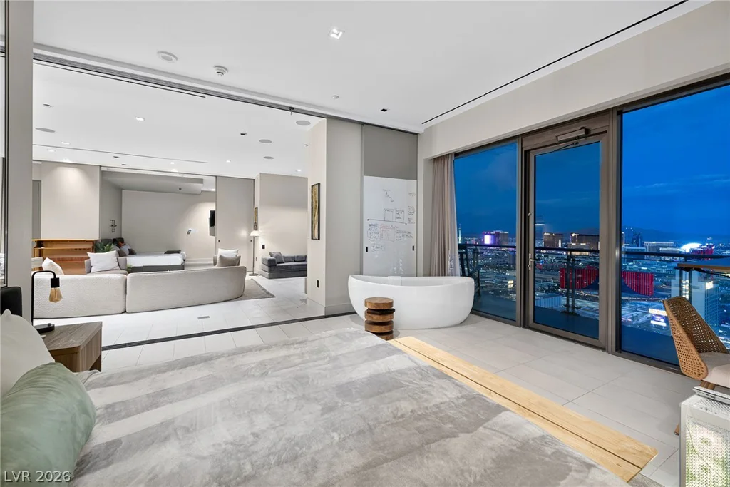 4381 Flamingo, Las Vegas, NV 89103