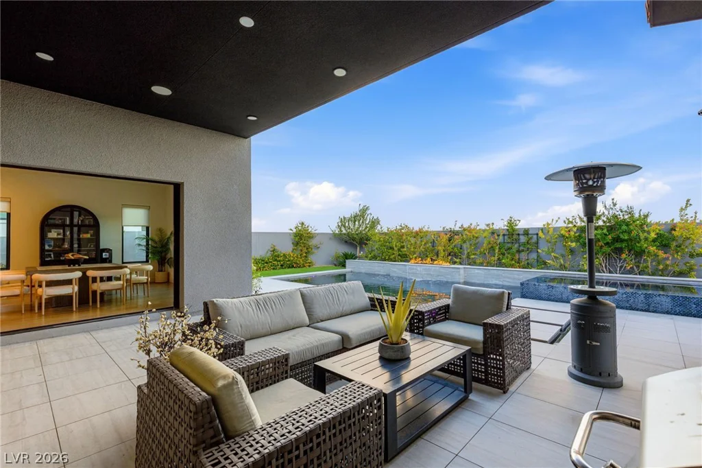 412 Cliff Terrace, Las Vegas, NV 89138
