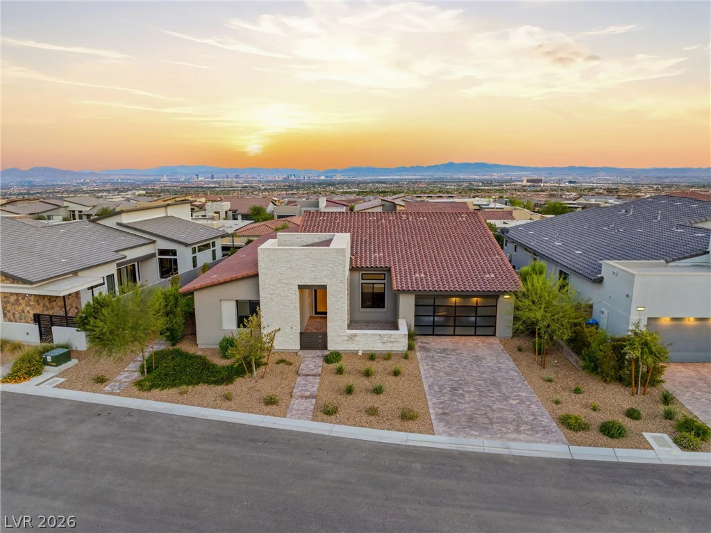 412 Cliff Terrace, Las Vegas, NV 89138